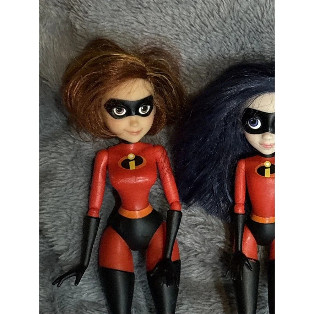 2018 Incredibles Lot of 3 Mrs Incredible Elastigirl Violet Dash Dolls Figures